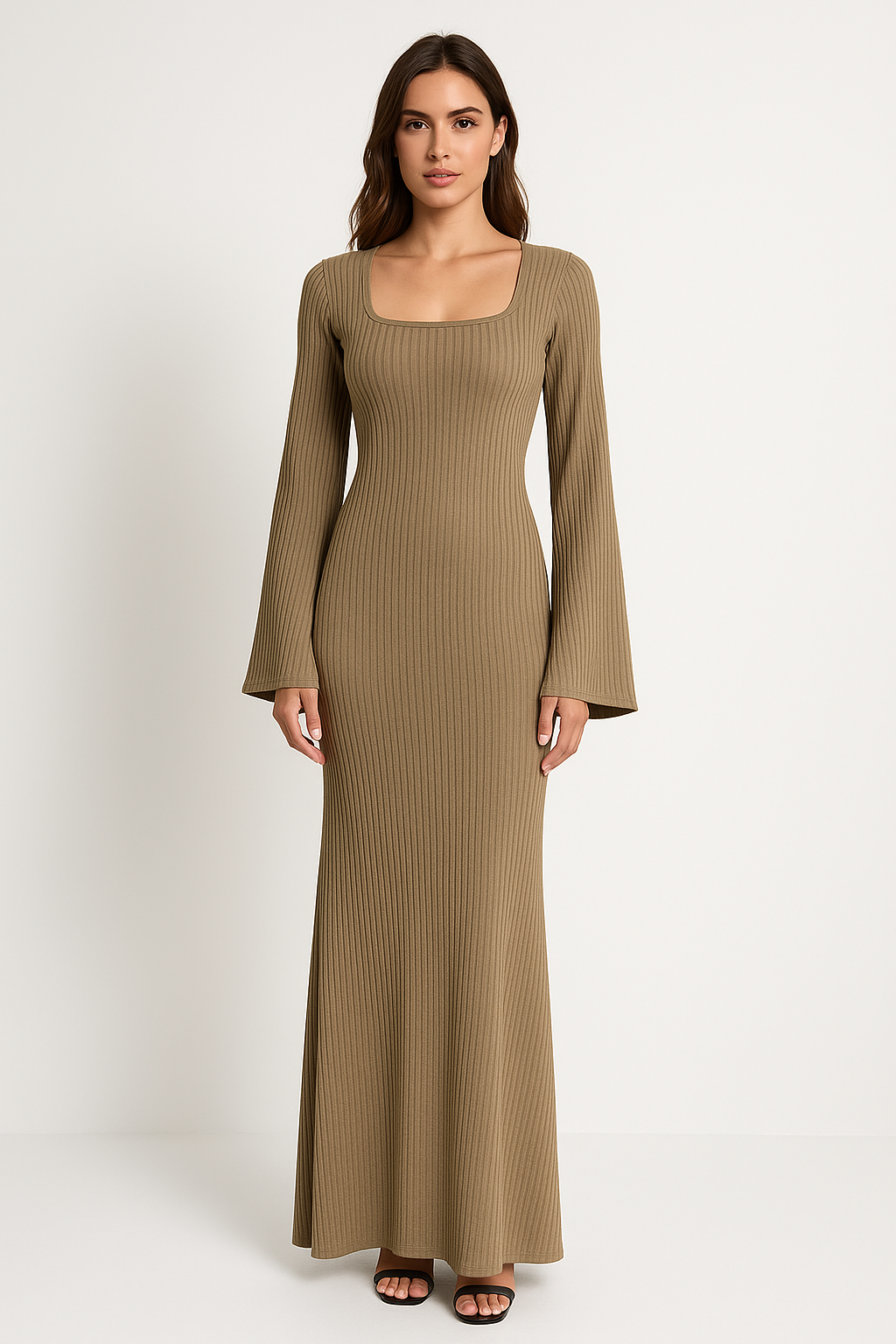 Dam Lång Klänning – Ribbstickad – Slim Fit – U-Ringning – Trumpetärmar