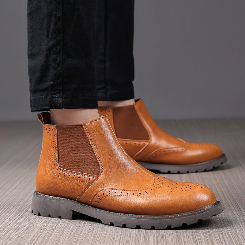Heren Chelsea Boots – Glanzend Leer – Brogue Accenten – Enkelhoog – Slip-on Model