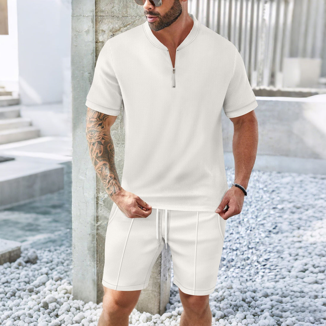 Heren Sportset – Ademend Materiaal – Relaxte Pasvorm – Top met Ritskraag en Shorts