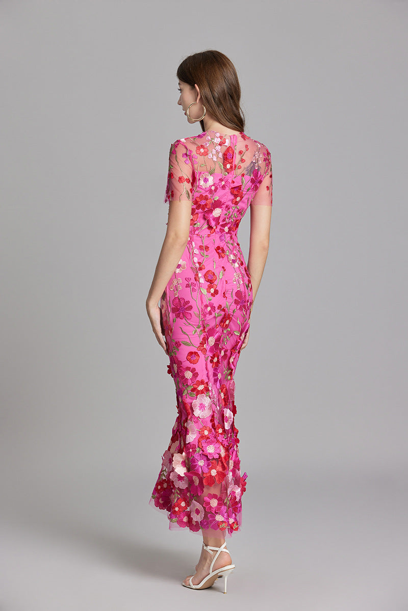Dames Maxi Jurk – Fitted Pasvorm – Geborduurde Mesh – Transparante Halslijn