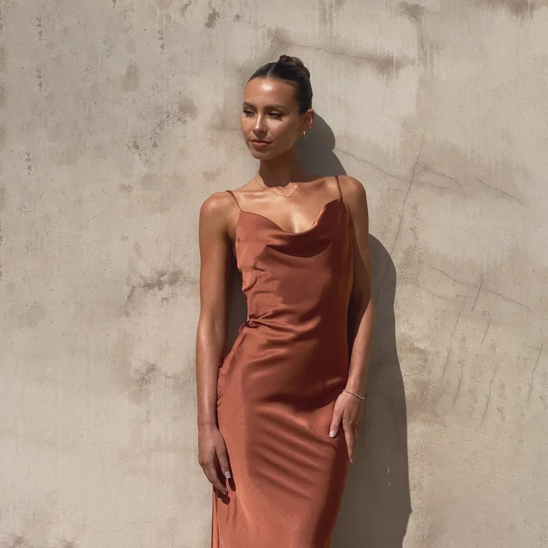Dames Maxi Jurk – Satijn – Slim Fit – Mouwloos – Cowl Neck – Elegante Avondkleding