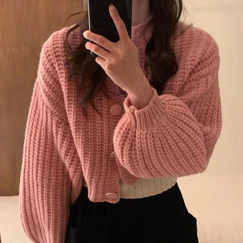 Damkofta – Ullmix Stickad – Oversized Passform – Croppad – Ballongärmar