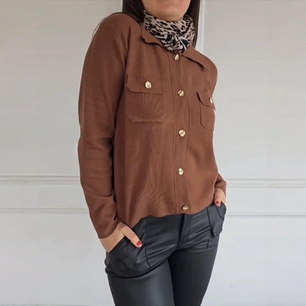 Damkofta – Avslappnad Passform – Ribbad Struktur – Reverskrage – Knäppning – Fickor