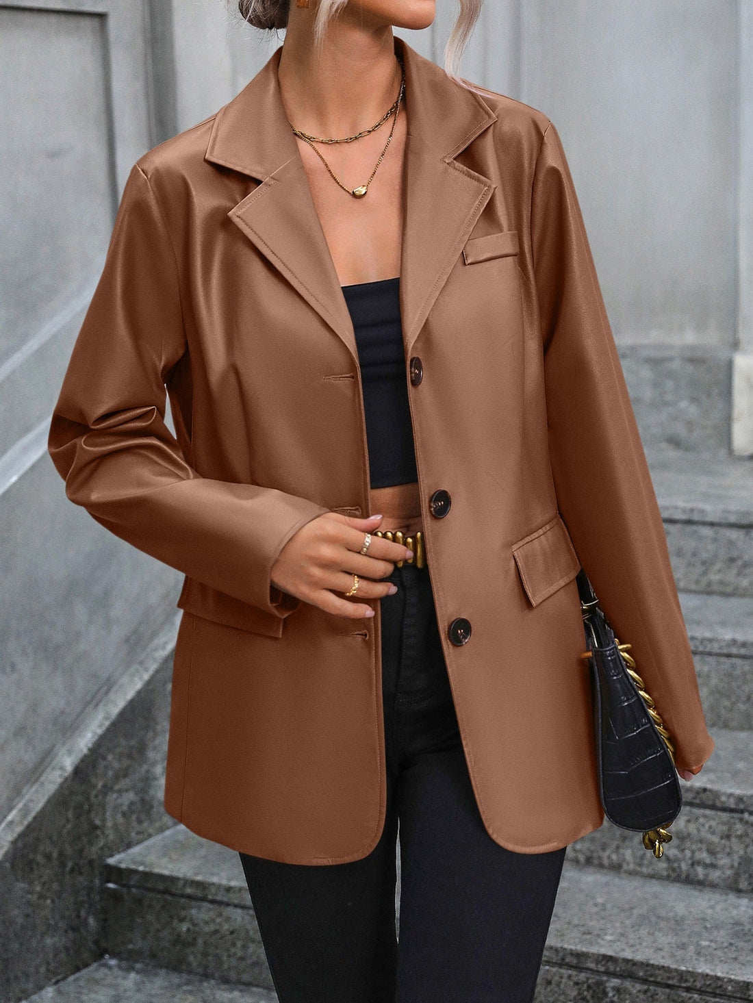 Dam Blazer – Skräddarsydd Passform – PU Läder – Enkelknäppt – Klassiska Slag – Fickor Med Klaff