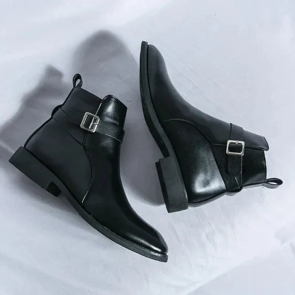 Heren Chelsea Boots – Gladleer – Enkelhoog – Rits en Gesp – Stevige Zool