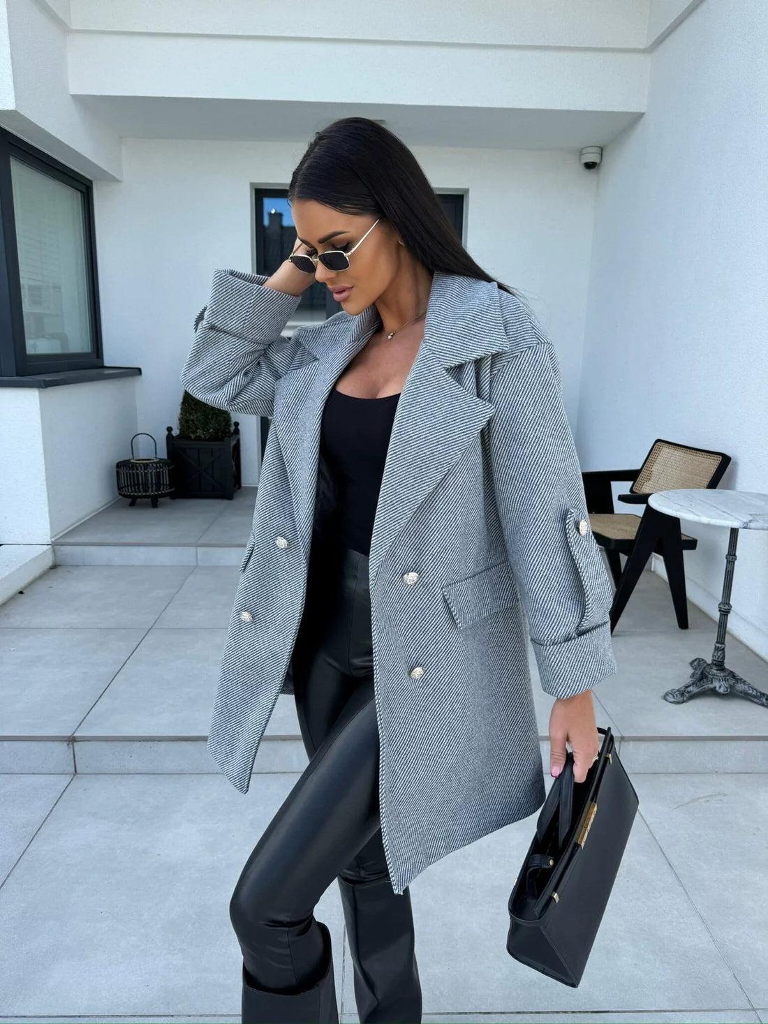 Dam Kappa – Ull – H-Linje Passform – Blazerkrage – Dubbelknäppt – Knälång