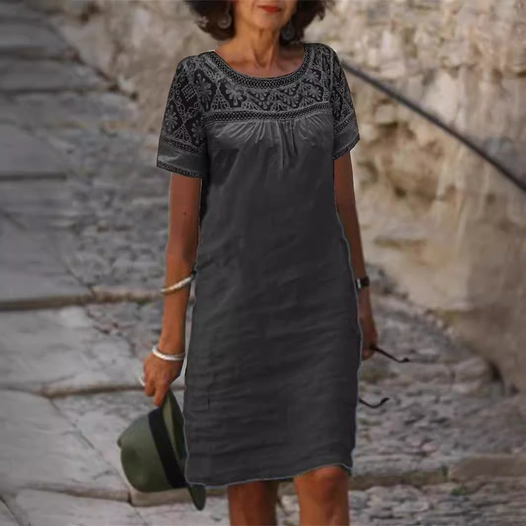 Damklänning – Bomullsblandning – Avslappnad Passform – Spetsdetaljer – Knälängd – Korta Ärmar