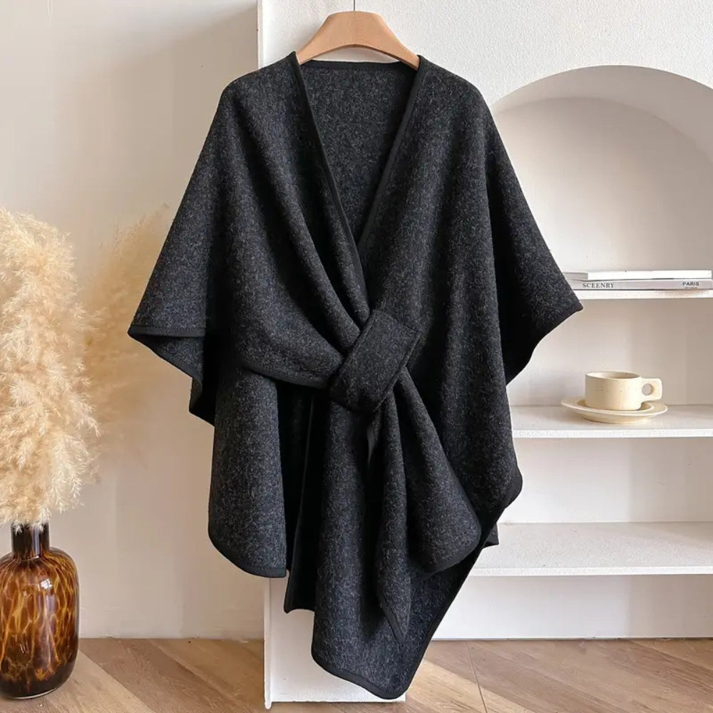 Dam Poncho Jacka – Ull Look – Relaxed Passform – Asymmetrisk – Midjebälte